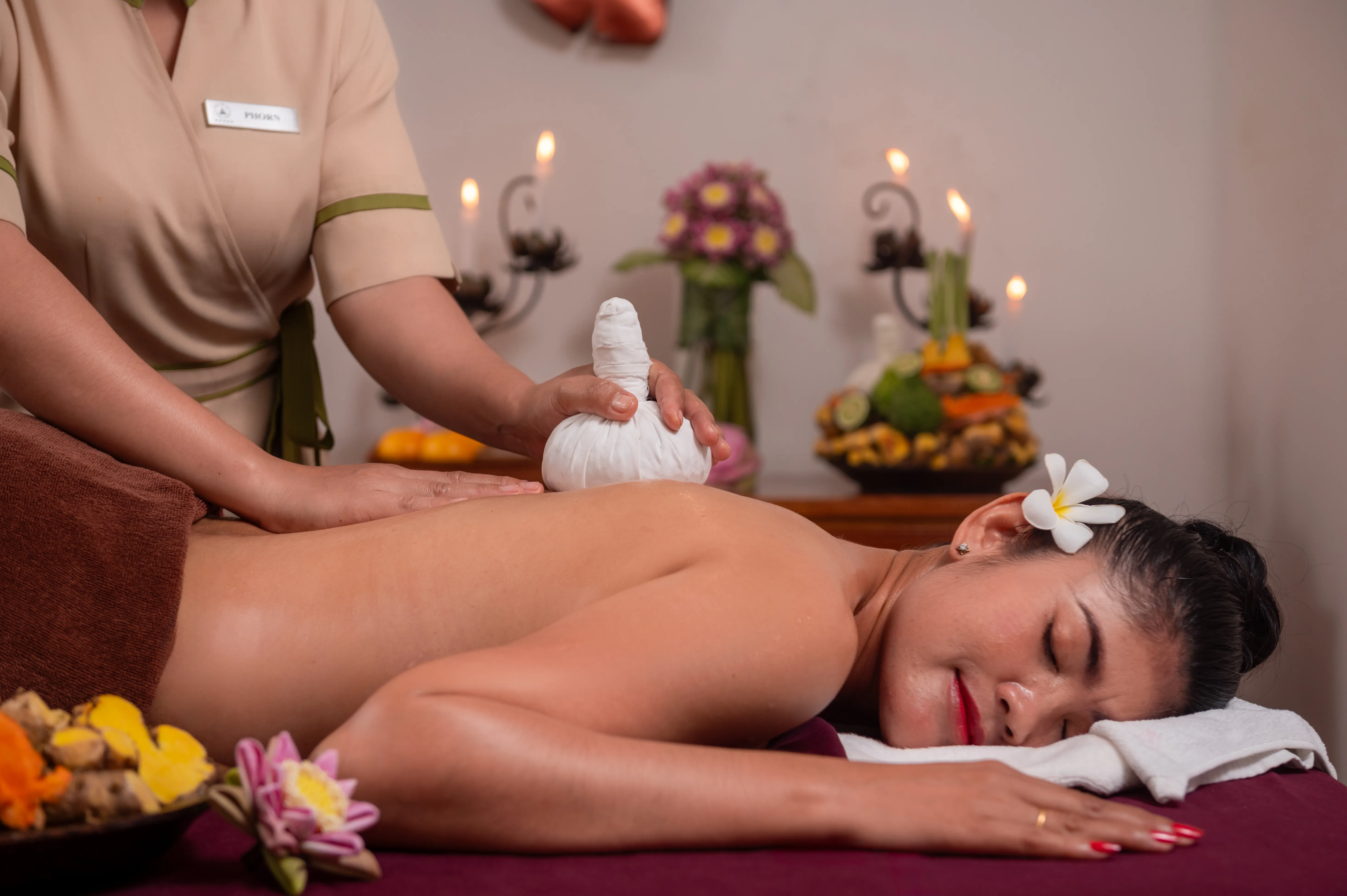 Herbal Hot Compress Massage
